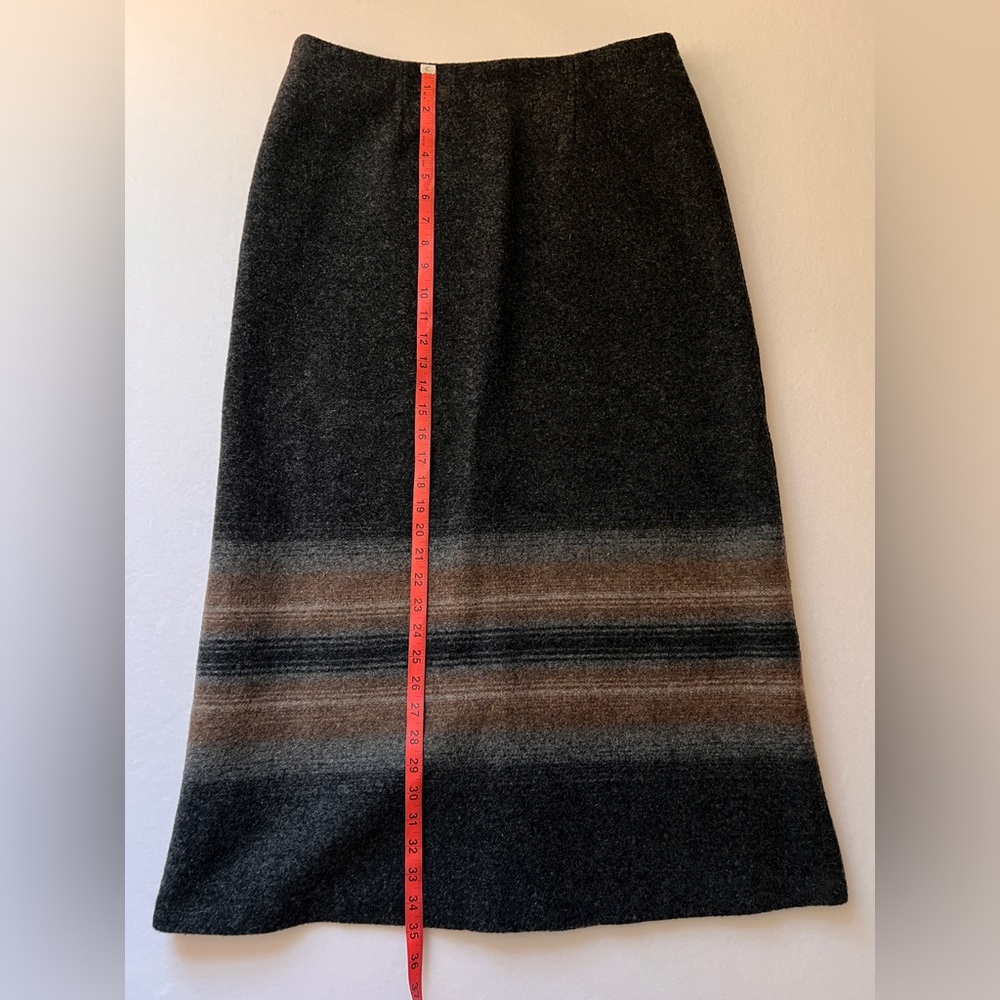 Cabela’s Women’s Size 14 100% Virgin Wool Gray Midi A-Line Skirt - Picture 5 of 9